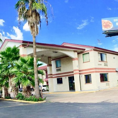 Luxury Inn Channelview Bagian luar foto
