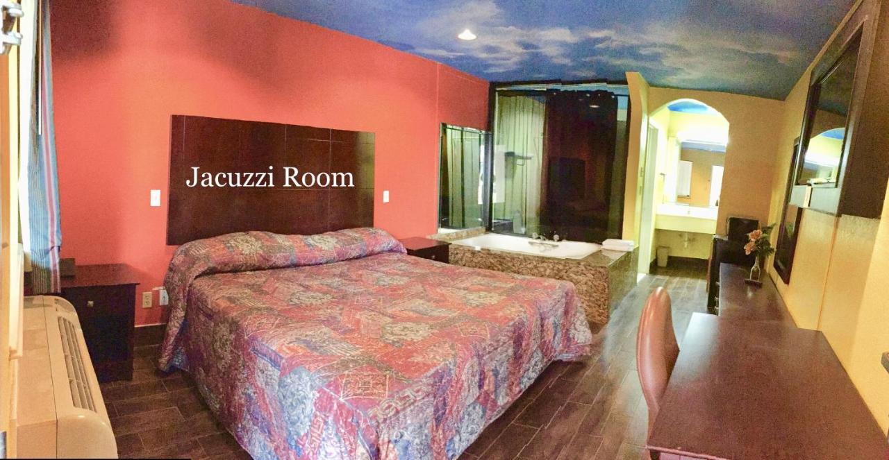 Luxury Inn Channelview Bagian luar foto